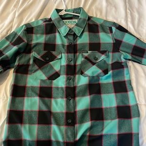 Dixxon Womens flannel. Shreddy.